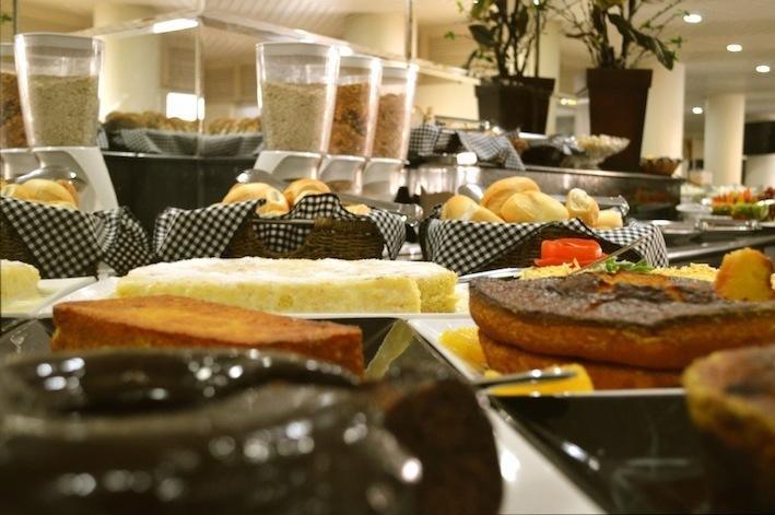 Hotel Monte Rey Montes Claros Zewnętrze zdjęcie
