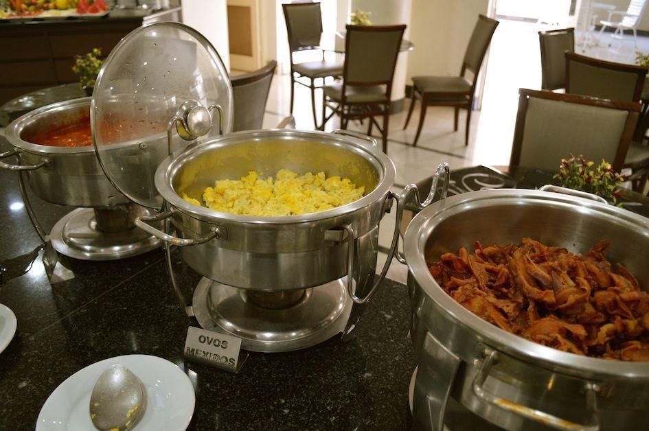 Hotel Monte Rey Montes Claros Zewnętrze zdjęcie