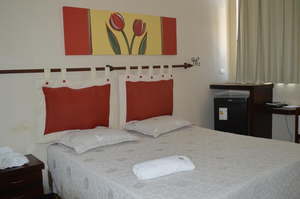 Hotel Monte Rey Montes Claros Pokój zdjęcie