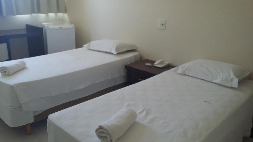 Hotel Monte Rey Montes Claros Zewnętrze zdjęcie