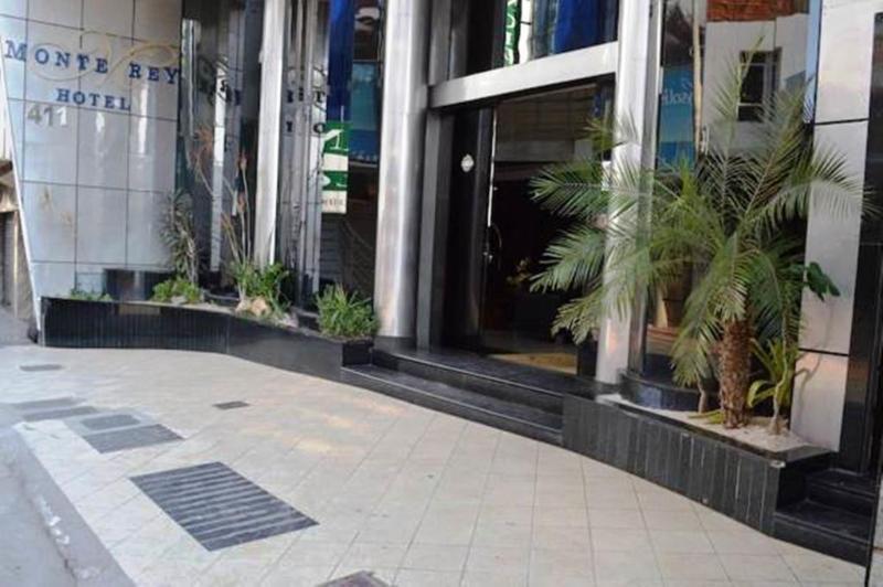 Hotel Monte Rey Montes Claros Zewnętrze zdjęcie