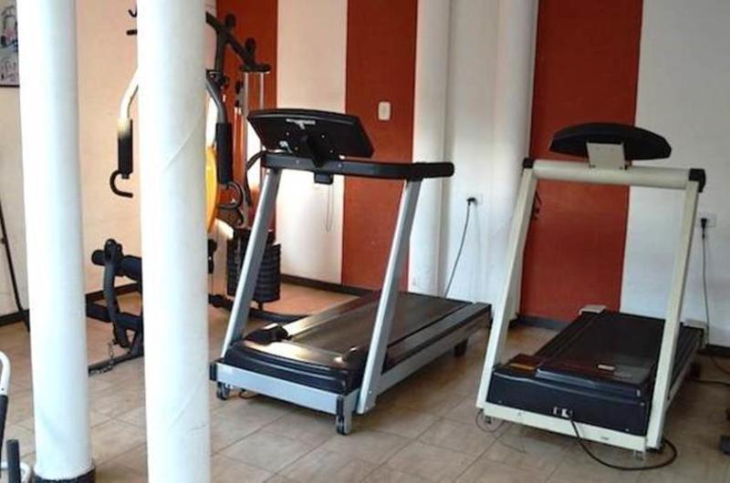 Hotel Monte Rey Montes Claros Zewnętrze zdjęcie