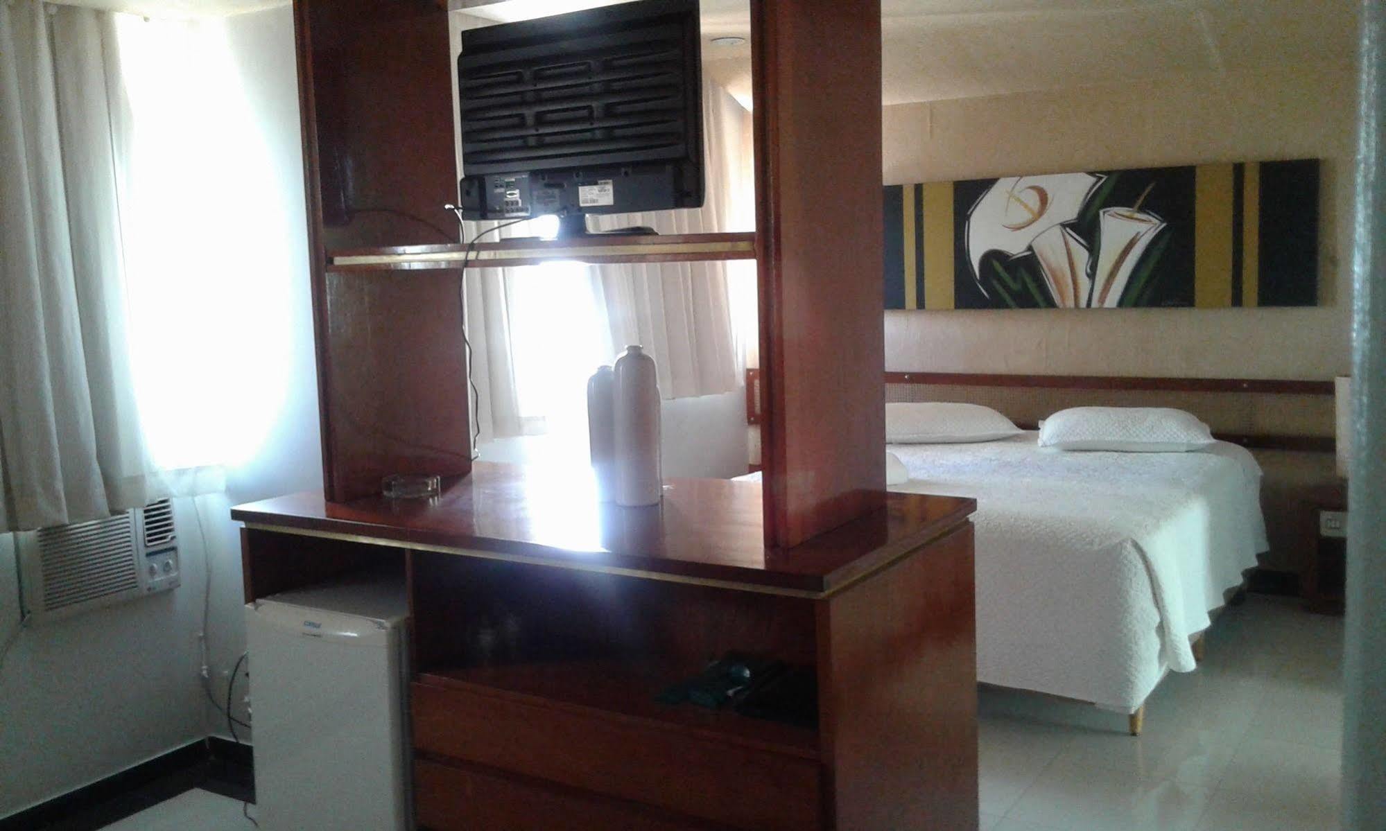 Hotel Monte Rey Montes Claros Zewnętrze zdjęcie